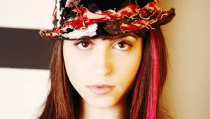 שירה גבריאלוב תחמם את פול יאנג