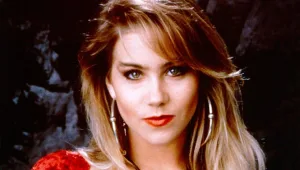 28 שנים אחרי "נישואים פלוס", כך נראית כריסטינה אפלגייט היום