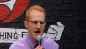 הוא יהודי, ג'ינג'י והדבר הכי חם בתוכניות הבידור האמריקאיות