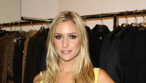 מתפלשת בטראש: הכלבה לא רוקדת פה יותר