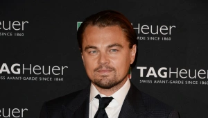 לא תאמינו עם מי ליאונרדו די קפריו יוצא