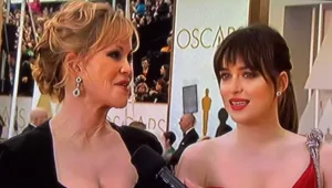 צפו: הראיון המביך של דקוטה ג'ונסון ומלאני גריפית'