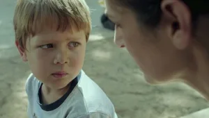 איך ילד בן 4 מתחיל לכתוב שירי אהבה?