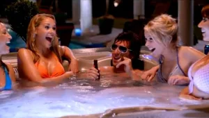 הסדרן: אבא חוגג במסיבת חשפניות