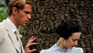 מיוחד: הצצה לסרט "וואליס ואדוארד - .W.E"