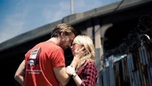 ברבור כחול  • מה חשבנו על "בלו ולנטיין"?