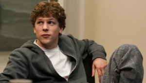 "הסרט 'הרשת החברתית' מגדיר את העשור"