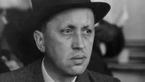 צ'כים, הם בכל מקום • ביקורת: "האיש שידע לעופף"