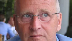 ארוחה עירומה