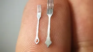 על קצה האצבע: מאקרונים, אייפון, פיצות ופריטים נוספים כפי שמעולם לא ראיתם