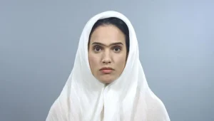 הצד היפה של האויב: צפו במאה שנים של יופי נשי איראני בדקה