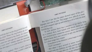 מדהים: ספר המתח שמשמיד עצמו תוך 24 שעות