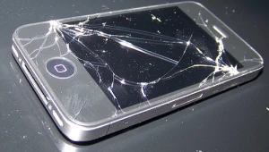 אייפון התפוצץ בפניו של נער