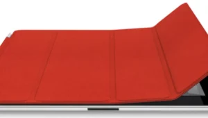 חזית חדשה במלחמת הפטנטים בין אפל לסמסונג: כיסויים לטאבלטים