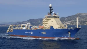 ספינת כבל התקשורת התת ימי של בזק בינלאומי הגיעה לחופי ישראל