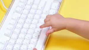 המקלדת הבאה של אפל תעשה עליכם "פו"