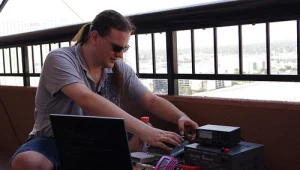 איך לצותת לשיחות סלולר – בזול