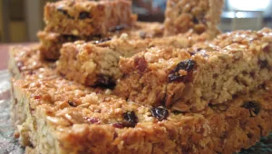 מה באמת יש בחטיפי האנרגיה התעשייתיים?