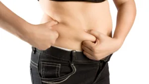 5 הרגלי בוקר גרועים שגורמים לכם להשמין ו-5 הרגלי בוקר טובים שיעזרו לכם לרזות