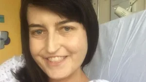 למרות שהיא לא יודעת עוד כמה זמן נותר לה לחיות - היא עדיין מחפשת את האחד