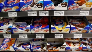 האם אריזה אחרת לחטיפים ושוקולד תוכל לעזור למאבק בהשמנה?