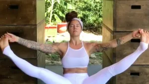 טרנד חדש - בלי בושה: קבלו את המתאמנת במחזור בטייץ לבן כמחאה