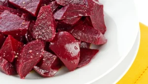 זה מה שקורה לגופכם כשאתם אוכלים סלק