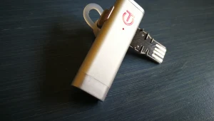 סקירת אוזניית בלוטות':  clip & talk aluminum