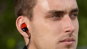 כזה עוד לא ראינו: סקירת אוזניות Decibullz