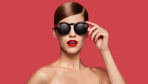 או סנאפ: סנאפצ'ט משנה את השם ומציגה משקפיים עם מצלמה