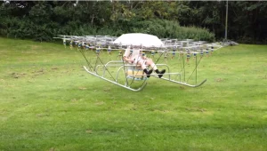 מגה רחפן: חיבר 54 מדחפים ויצר כלי טייס שמסוגל להטיס אדם. צפו