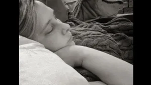 אמא גיבורה: התעקשה ללדת תינוקת מתה כדי לתרום את איבריה