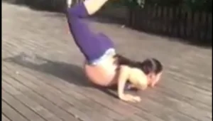 לא תאמינו מה האישה הזו עושה בחודש התשיעי להריונה