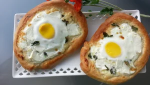 חצ'פורי בתוספת עלי זעתר ורוזמרין