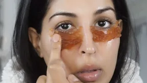 הטריק להעלמת עיגולים שחורים מתחת לעיניים