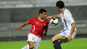 הפועל תל אביב: יוסי שבחון צפוי לפתוח בהרכב בדרבי התל אביבי