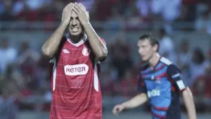 ליגת החלומות שהתנפצו: הפועל ת"א צריכה להתרכז בזירה המקומית