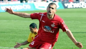 רשמית: סלים טועמה חתם לשנתיים בהפועל ת"א