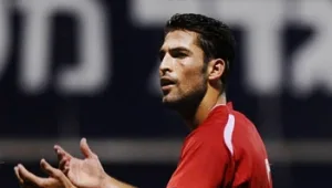 איתי שכטר נשאר מחוץ לסגל הפועל ת"א מול זלצבורג