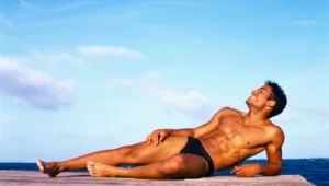 מזל שאי אפשר ללכת ערומים