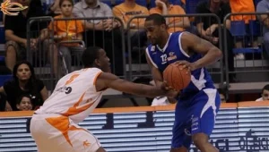 פלייאוף ליגת לוטו: ראשון לציון ניצחה את בני השרון 79:81 והשוותה את הסדרה ל-1:1