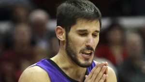 NBA: עמרי כספי קלע שתי נקודות בהפסד סקרמנטו לשיקאגו 132:92