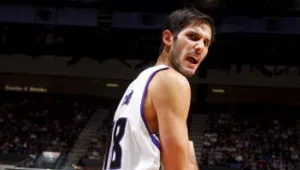 14 נקודות לכספי, סקרמנטו שוב הפסידה בבית