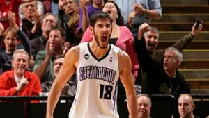 NBA:  עמרי כספי קלע 13 נקודות בניצחון סקרמנטו על דנבר 102:122