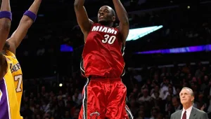 מכבי ת"א מעוניינת בסנטר ארל בארון