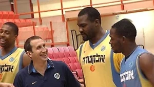 תופסים אוויר: על הבעיה של מכבי ת"א מתחת לסל