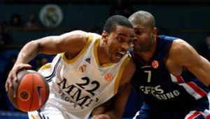 מכבי תל אביב מנהלת מגעים עם לואיס בולוק מריאל מדריד