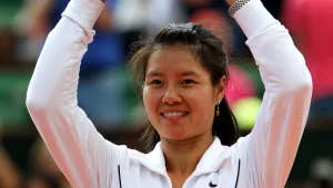 רולאן גארוס: נה לי ניצחה את פרנצ'סקה סקיאבונה וזכתה בגראנד סלאם סיני ראשון אי פעם