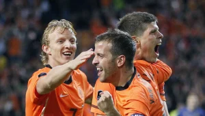 מוקדמות יורו 2012: הולנד ניצחה את הונגריה 3:5 באמסטרדם