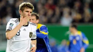 מוקדמות יורו 2012: גרמניה דרסה את קזחסטאן 0:4 בבית